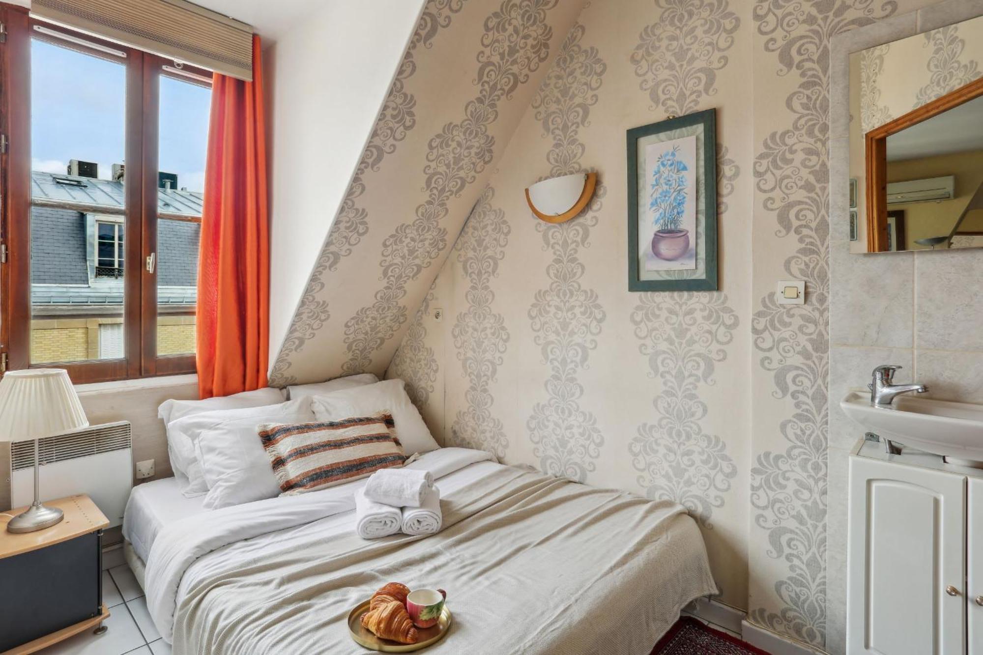 Eiffel Tower & Faubourg - 1Br - Cityapartmentstay ปารีส ภายนอก รูปภาพ